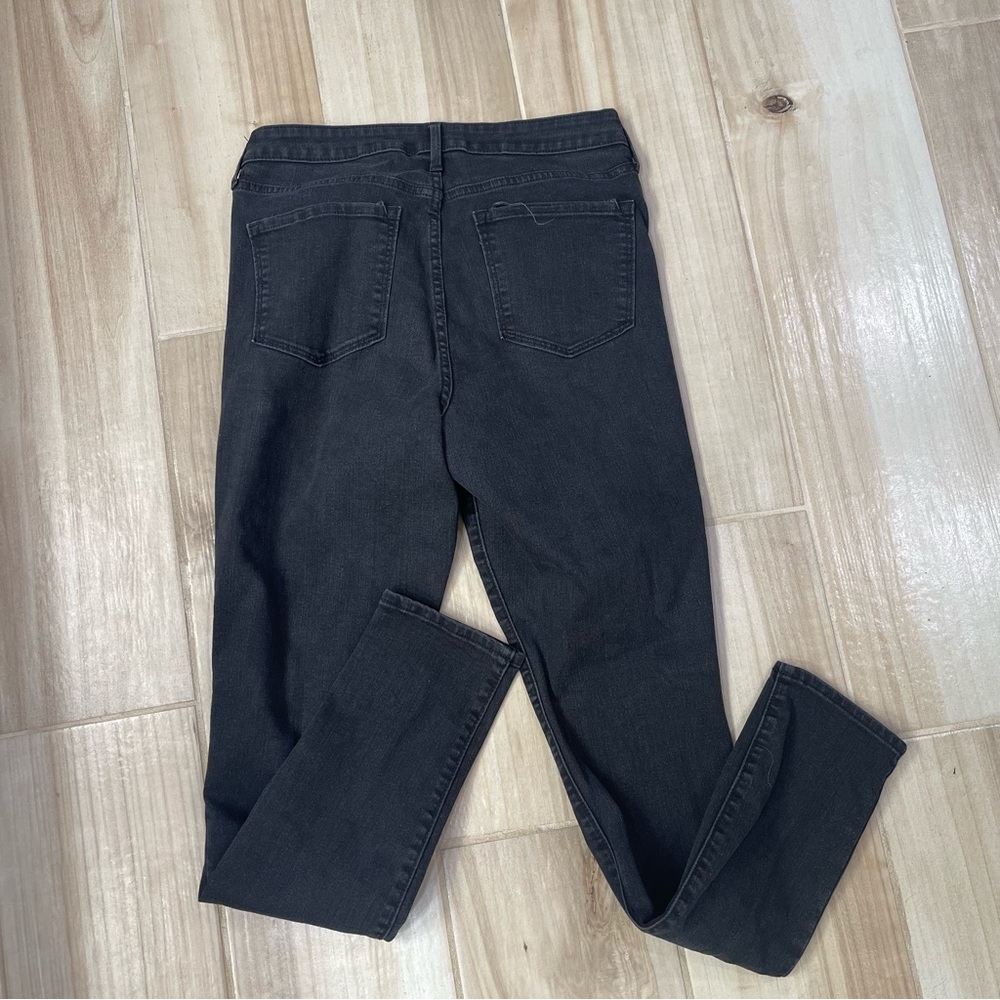 Old Navy Black Skinny Jeans Classic Style - Picture 5 of 6